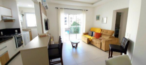 1071 - Apartamento com 2 Suítes na Praia de Bombinhas,